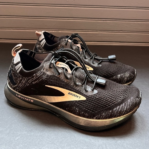 Brooks Shoes - Brooks Levitate 4 Black Women Size 8.5